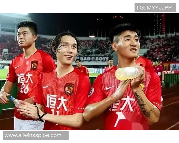 广州足球队的速度变革引发热议如何提升球队竞争力与未来发展方向 广州足球队的速度变革引发热议如何提升球队竞争力与未来发展方向